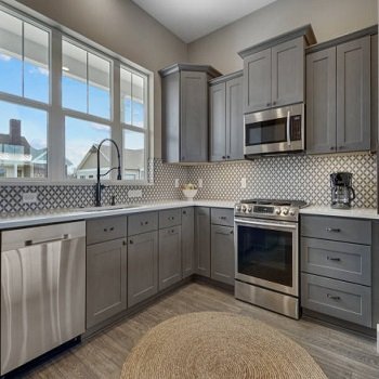 stainless_steel_kitchen 10-2195455-99179.jpg